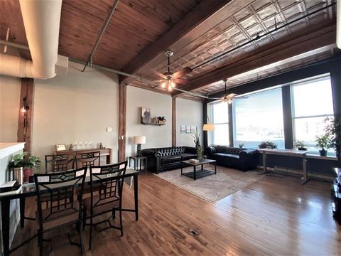 158 Chestnut St #2F, Springfield, MA 01103 photo 2