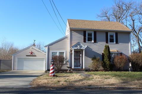 38 Leitch St, Springfield, MA 01109 photo 1