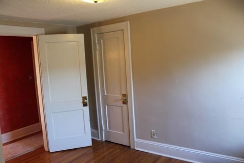 38 Leitch St, Springfield, MA 01109 photo 23