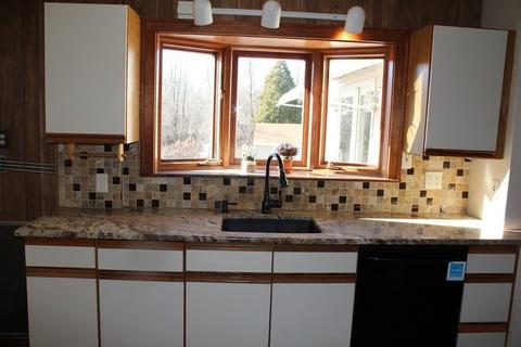 38 Leitch St, Springfield, MA 01109 photo 5