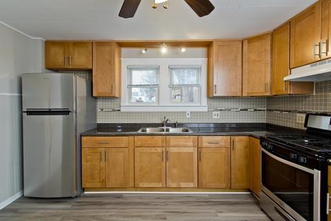 37 Greenleaf St, Chicopee, MA 01013 photo 8