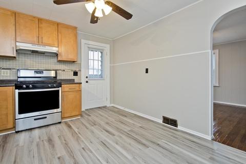 37 Greenleaf St, Chicopee, MA 01013 photo 11