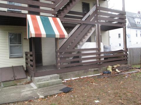 97 Holly St, Springfield, MA 01151 photo 6