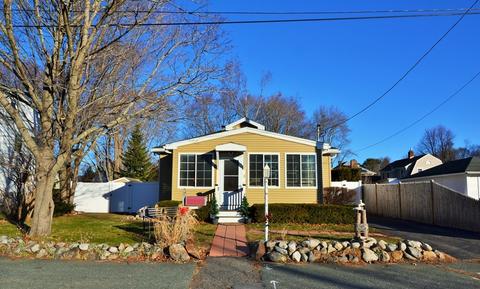 3 Ray St, Beverly, MA 01915 photo 2