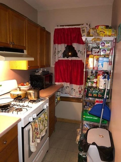 55 Oak St, Springfield, MA 01151 photo 4