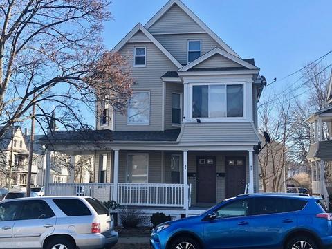 55 Oak St, Springfield, MA 01151 photo 1