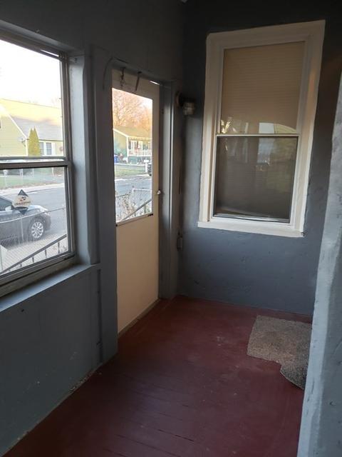 55 Tyler St, Springfield, MA 01109 photo 3