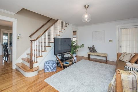 10 Ashburnham St, Worcester, MA 01605 photo 9