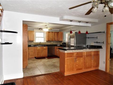 11 Progress Ave, Dudley, MA 01571 photo 3