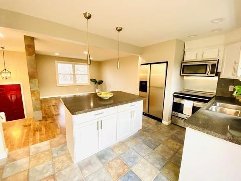 208 Wrentham Rd, Springfield, MA 01119 photo 10