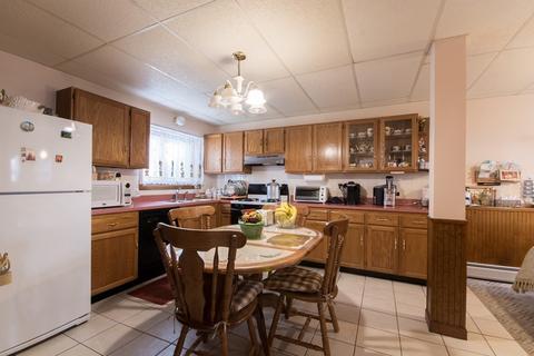 25 Eddy St, Fall River, MA 02723 photo 13