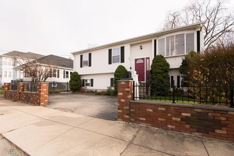 25 Eddy St, Fall River, MA 02723 photo 3