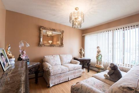 25 Eddy St, Fall River, MA 02723 photo 16
