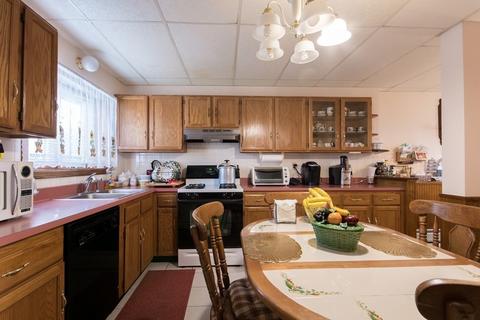 25 Eddy St, Fall River, MA 02723 photo 11