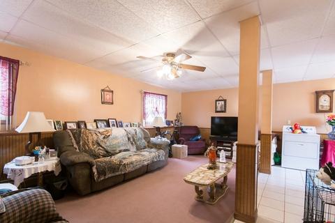 25 Eddy St, Fall River, MA 02723 photo 8
