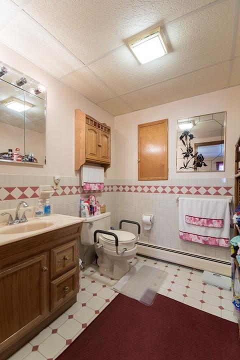 25 Eddy St, Fall River, MA 02723 photo 10