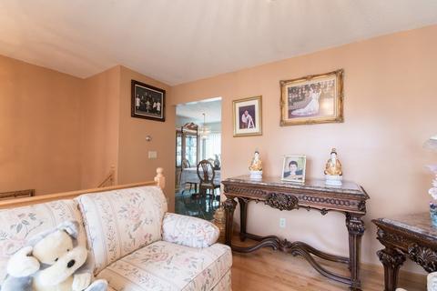 25 Eddy St, Fall River, MA 02723 photo 15