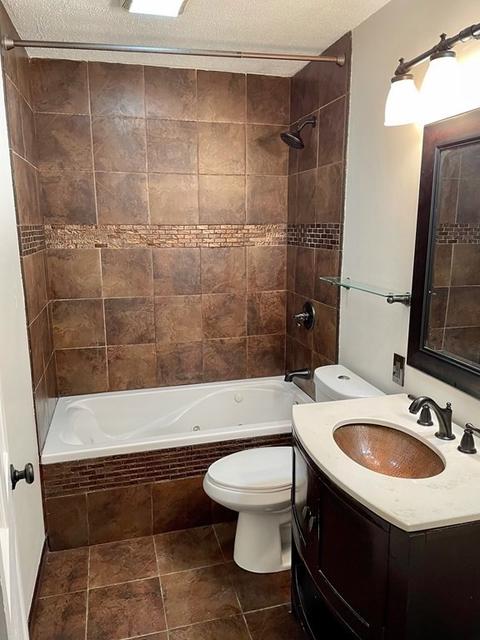 24 Ramah St, Springfield, MA 01104 photo 3