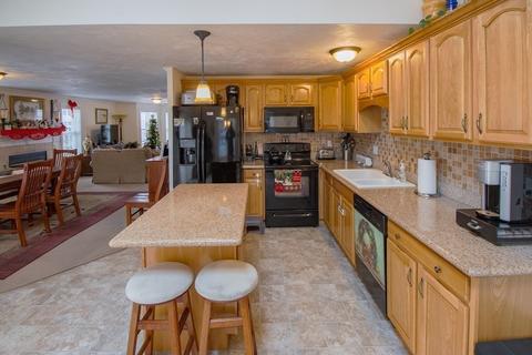 42 Honeysuckle Rd, Worcester, MA 01607 photo 9