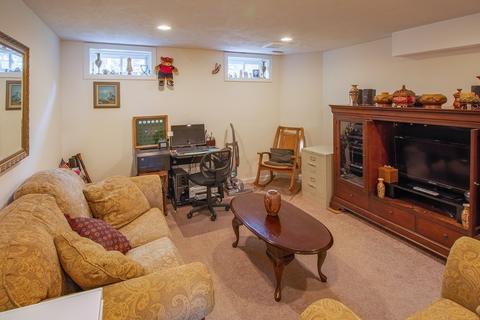 42 Honeysuckle Rd, Worcester, MA 01607 photo 15
