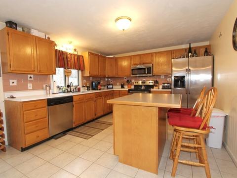 60 E Mountain St, Worcester, MA 01606 photo 3