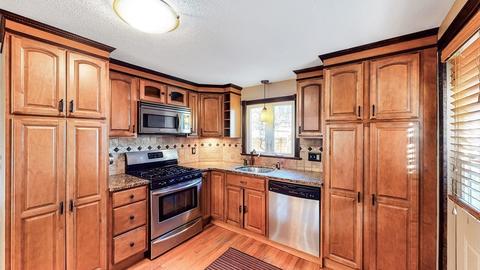 235 Connecticut Ave, Springfield, MA 01104 photo 5