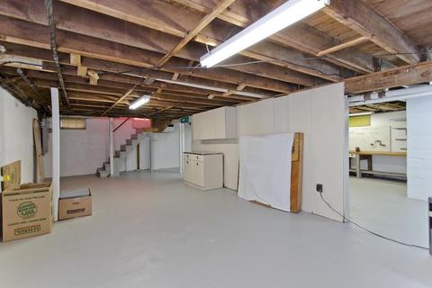 819 Saint James Ave, Springfield, MA 01104 photo 30