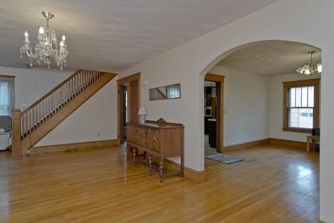 819 Saint James Ave, Springfield, MA 01104 photo 17