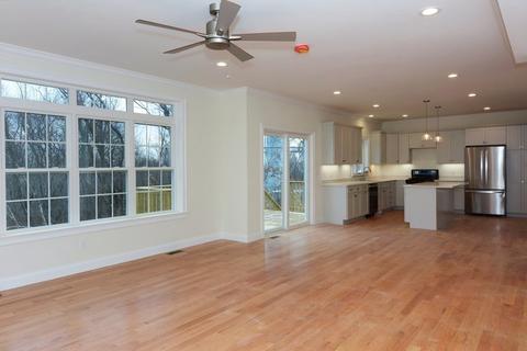 8 Overlook Dr, Danvers, MA 01923 photo 12