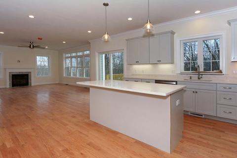 8 Overlook Dr, Danvers, MA 01923 photo 7