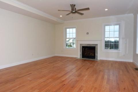 8 Overlook Dr, Danvers, MA 01923 photo 11