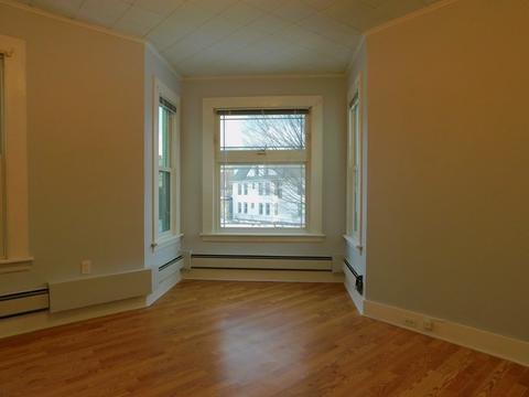 536 Chestnut St, Springfield, MA 01107 photo 9