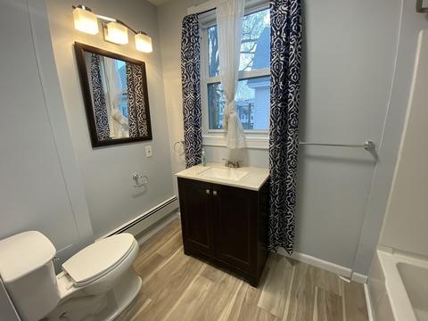 536 Chestnut St, Springfield, MA 01107 photo 11