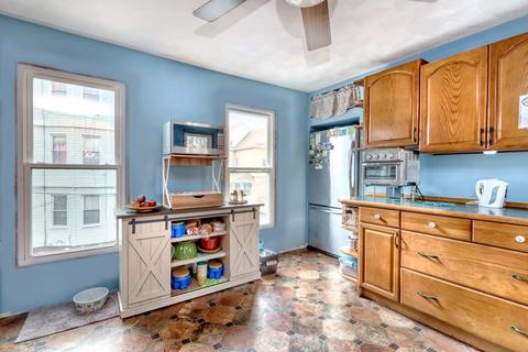 75 Marshall St, Somerville, MA 02145 photo 4