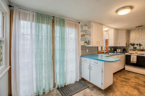 23 Kerry Dr, Springfield, MA 01118 photo 8