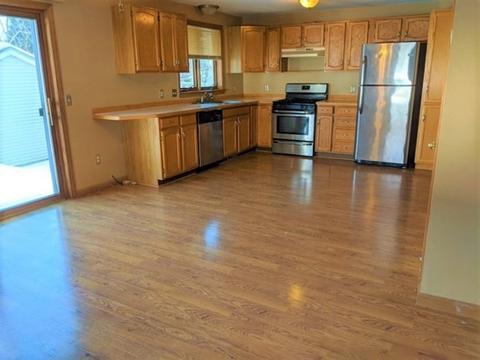 40 Luden St, Springfield, MA 01118 photo 2