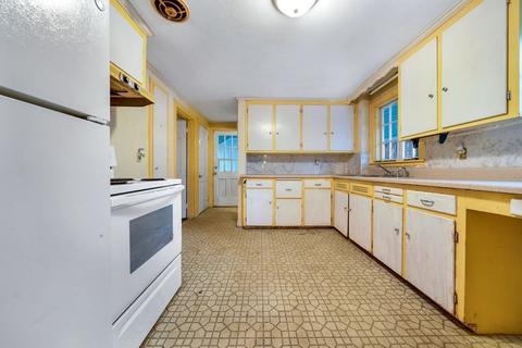 74 Ledgewood Rd, Dedham, MA 02026 photo 6