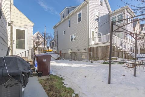 27 Shute St, Everett, MA 02149 photo 4