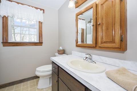 13 Ashview Dr, Spencer, MA 01562 photo 9