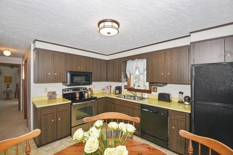 13 Ashview Dr, Spencer, MA 01562 photo 5