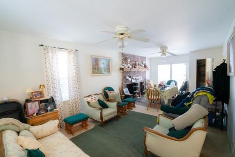 39 Webber St, Lowell, MA 01851 photo 6