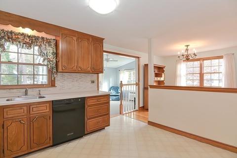 16 Blackington Rd, Foxboro, MA 02035 photo 10