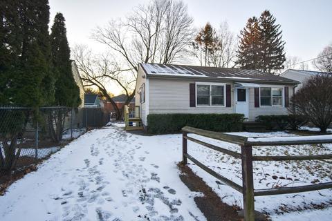 16 Marsden St, Springfield, MA 01109 photo 1