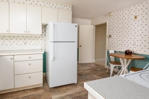 56 Brattle St, Worcester, MA 01606 photo 5