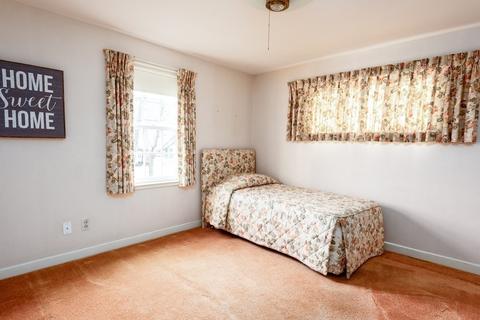 56 Brattle St, Worcester, MA 01606 photo 12