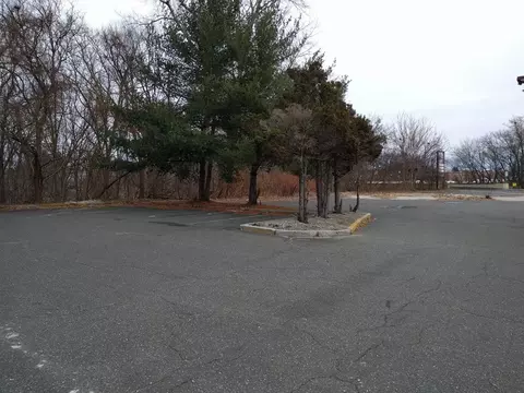550 Main St, Springfield, MA 01151