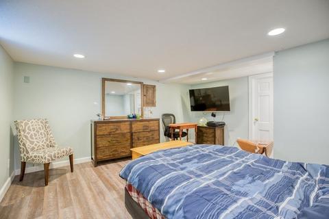 293 Abbott St, Springfield, MA 01118 photo 16