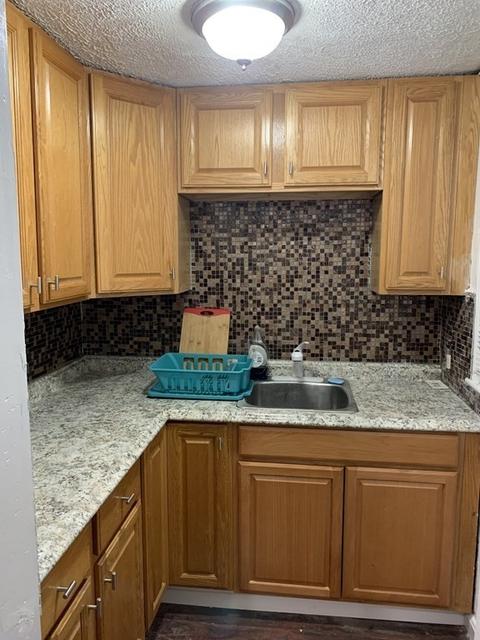24 Lyons St, Lowell, MA 01852 photo 2