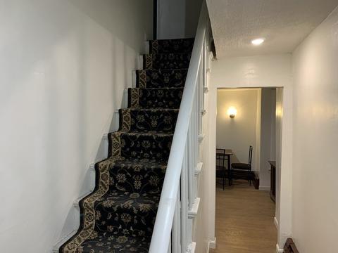 24 Lyons St, Lowell, MA 01852 photo 8