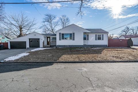 95 Campechi St, Springfield, MA 01104 photo 1